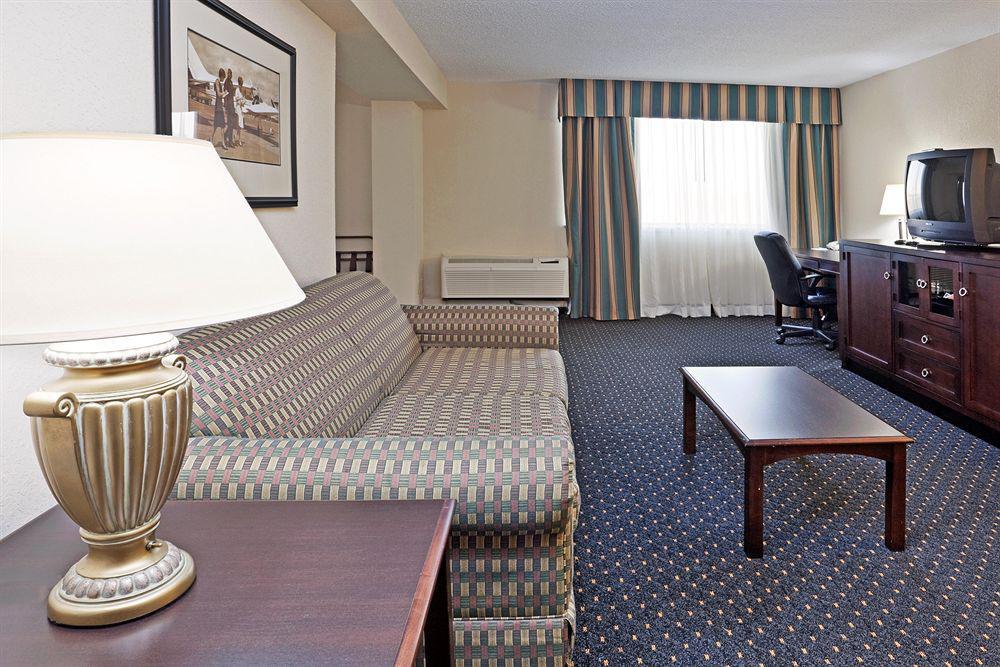 Doubletree By Hilton Winston Salem - University, Nc Quarto foto