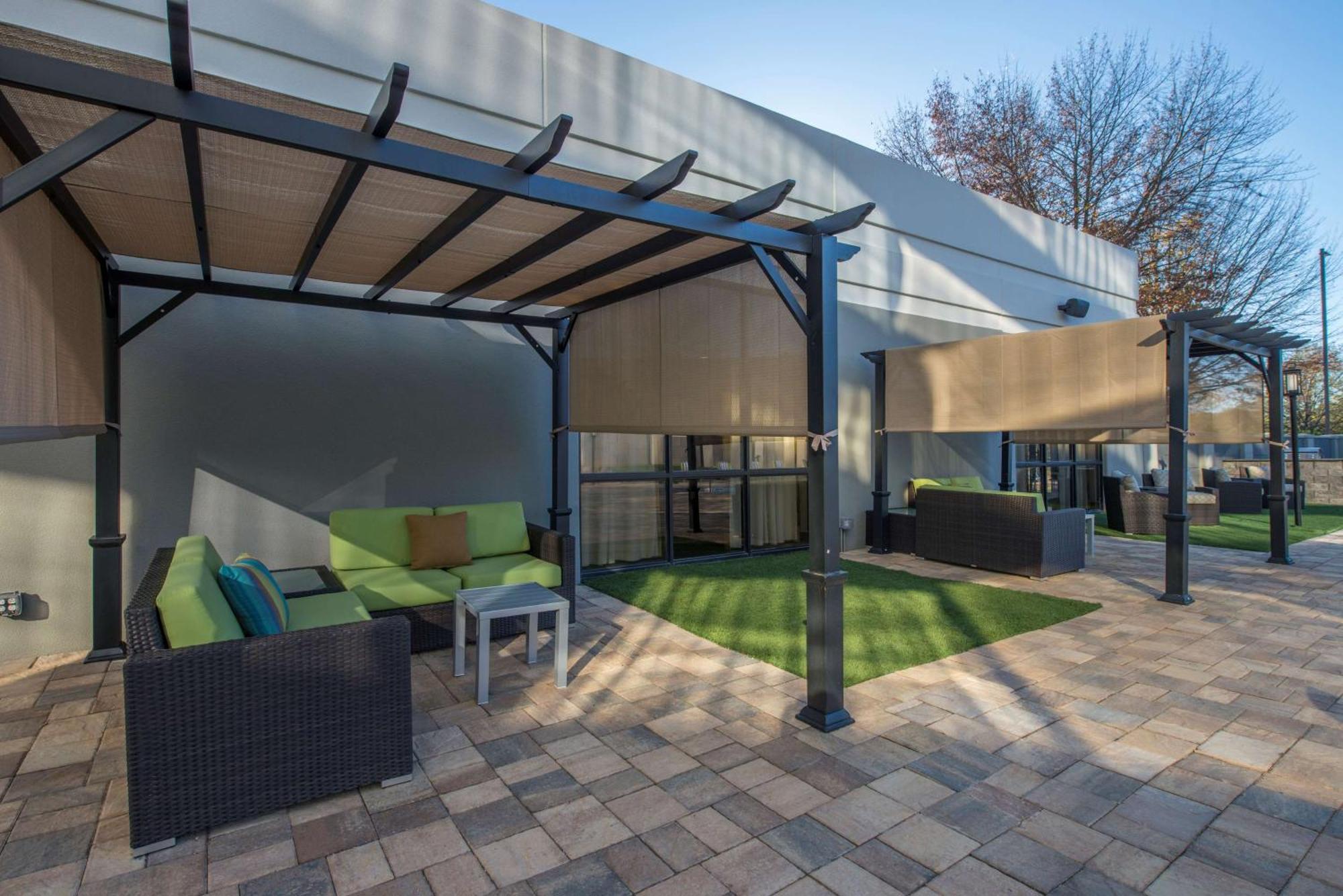 Doubletree By Hilton Winston Salem - University, Nc Exterior foto