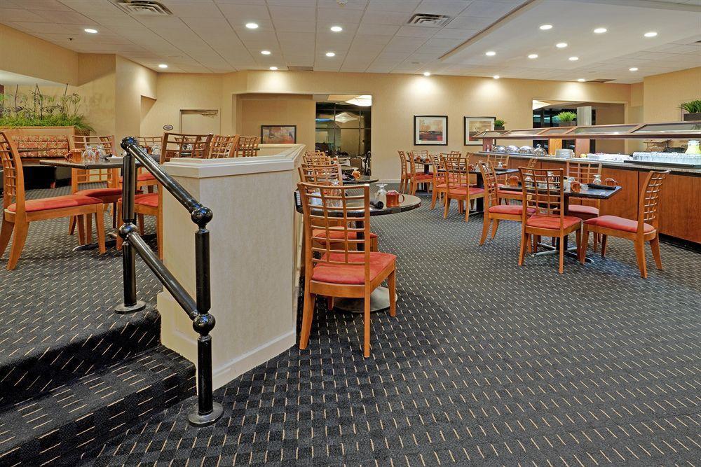 Doubletree By Hilton Winston Salem - University, Nc Restaurante foto