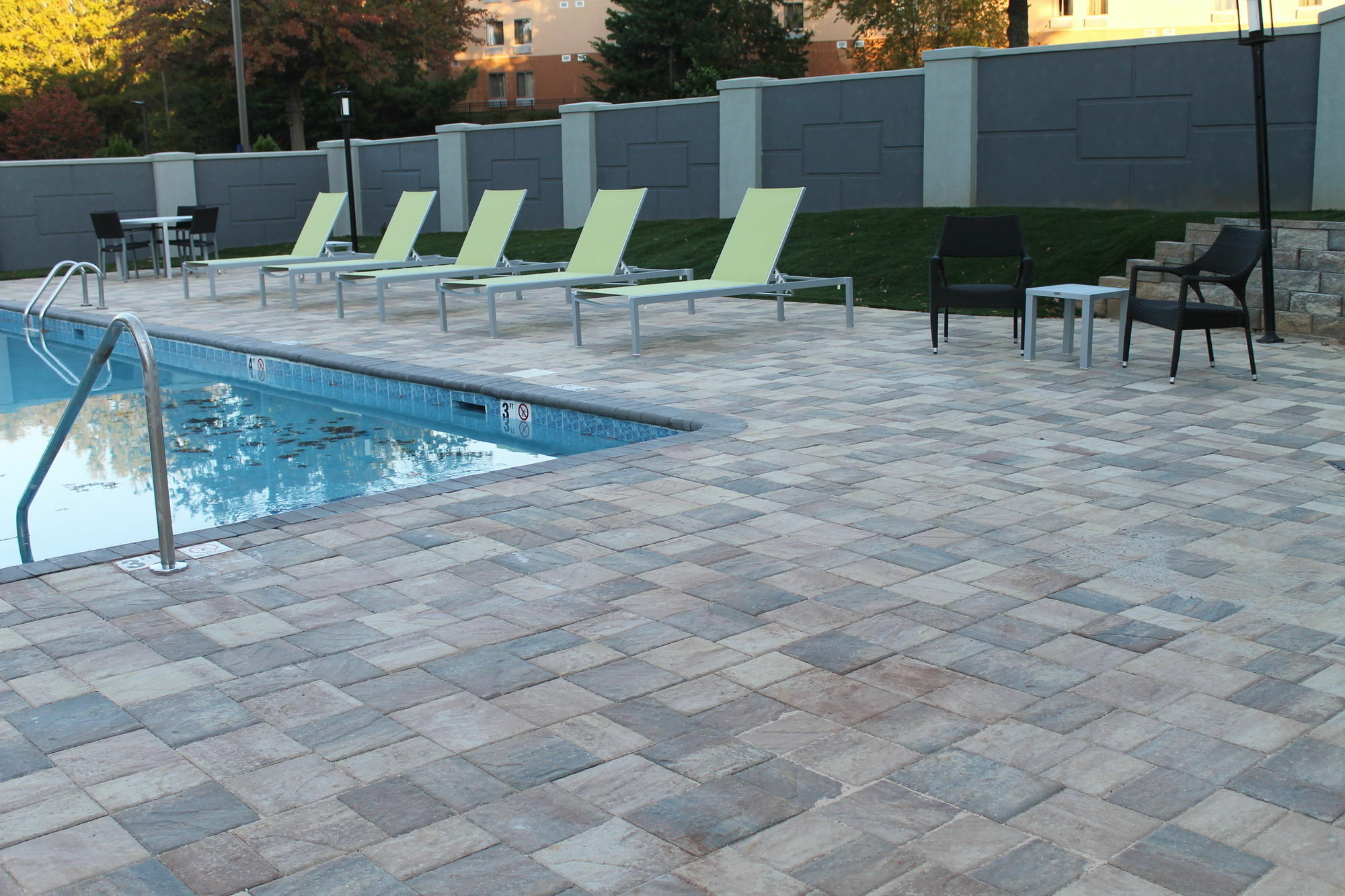 Doubletree By Hilton Winston Salem - University, Nc Exterior foto